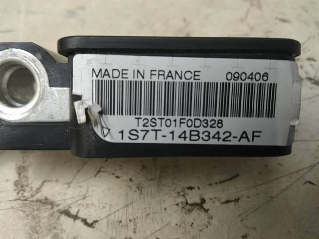  1372696