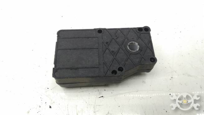  S3745300