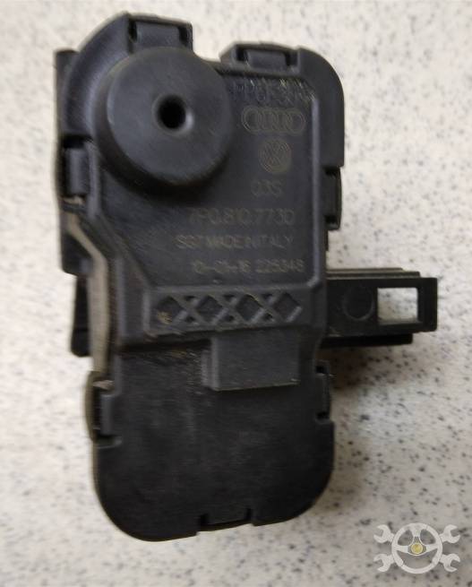  7P0810773D
