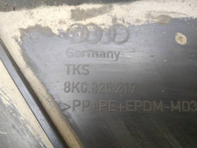  8K0825219