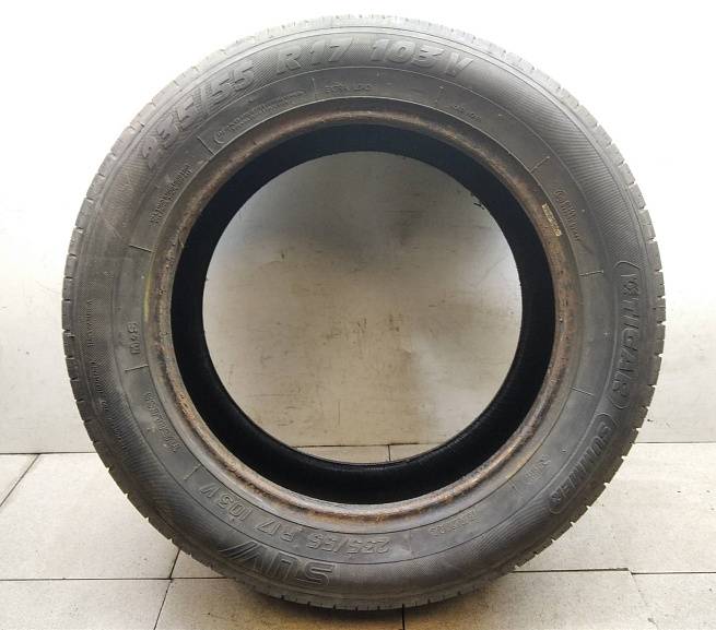  235/55/17