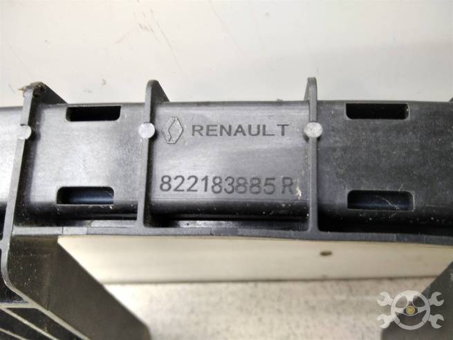  822183885R