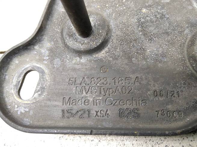  5LA823185A