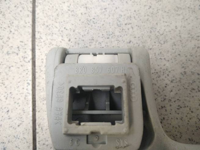  8R0857607H