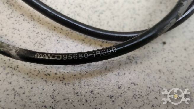  956811R000