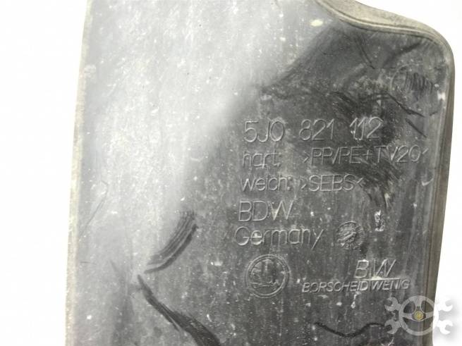  5J0821112
