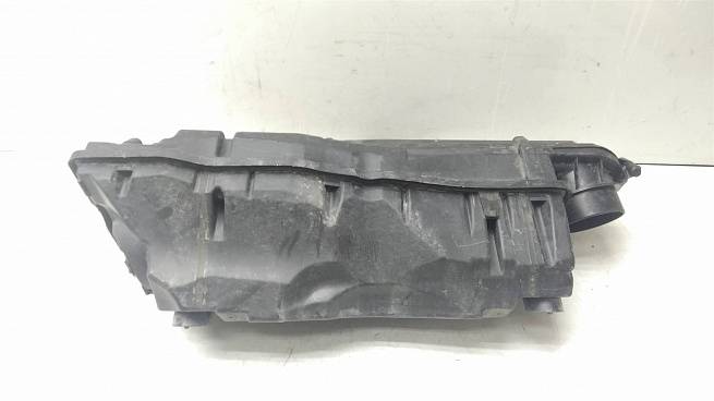  V7609546