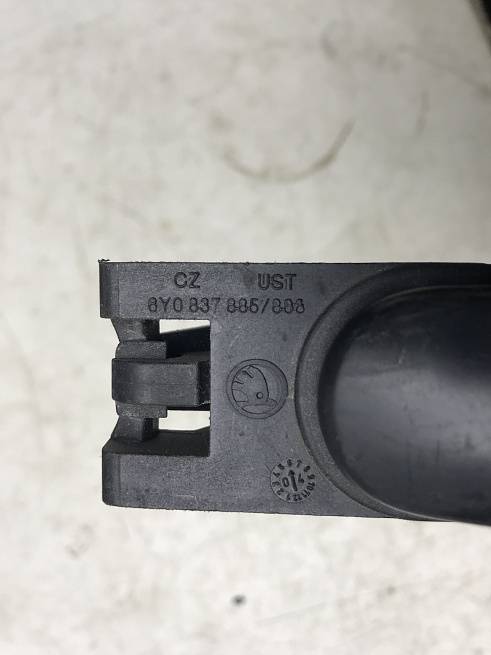  6Y0837885