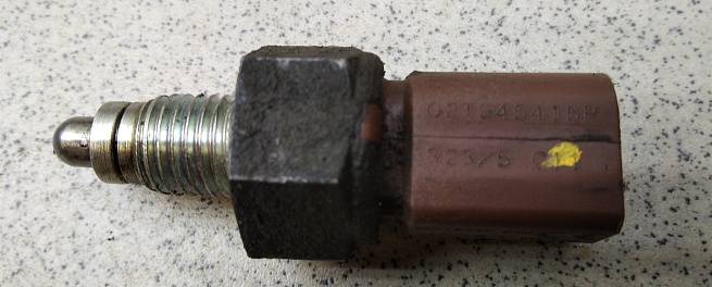  02T945415P