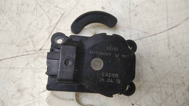  U9518001
