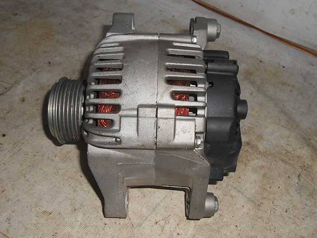 3730025600