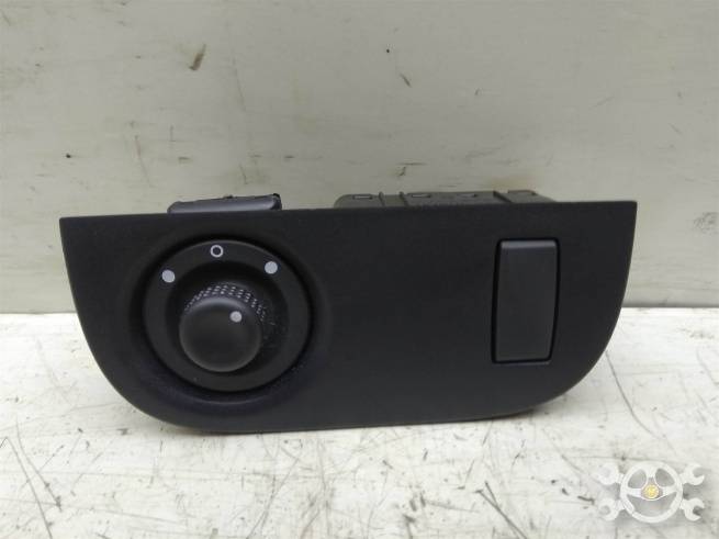 255704649R  255704649R