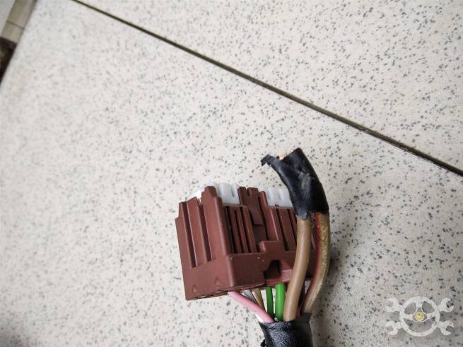 240149252S  240149252S