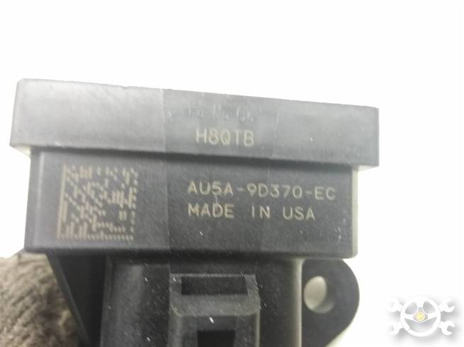  AU5Z9D370J