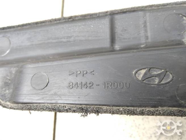  841421R000