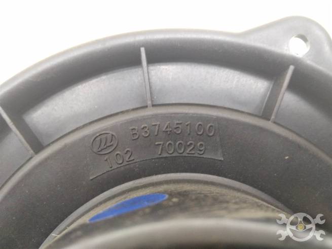  B3745100