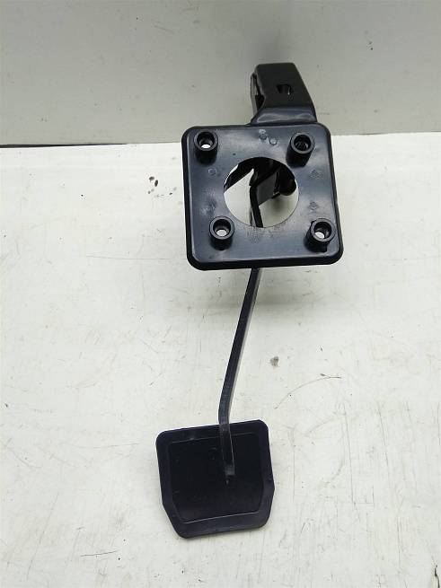  SCB3504100
