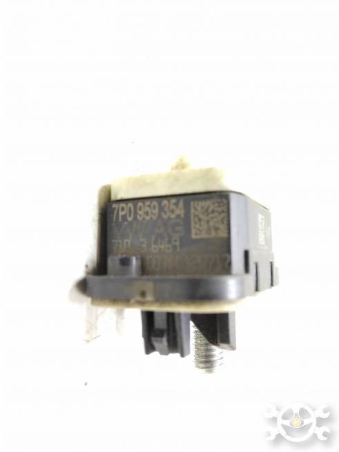  7P0959354