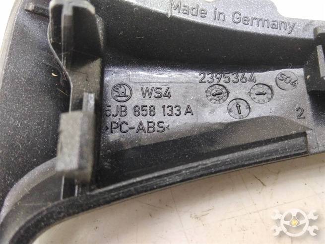  5JB858133A