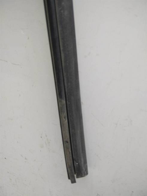  825402Y000