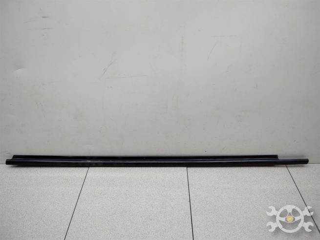 822101J000 822101J000