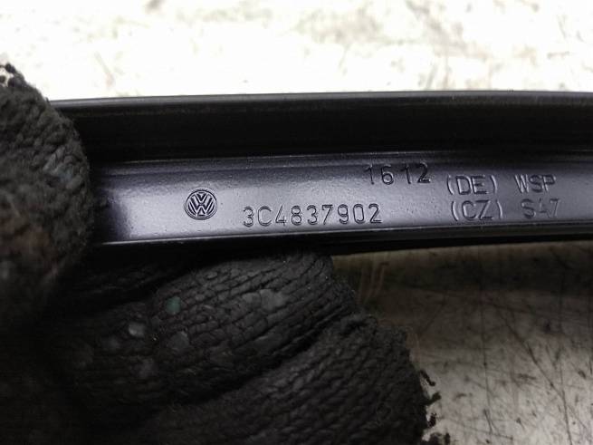  3C4837902