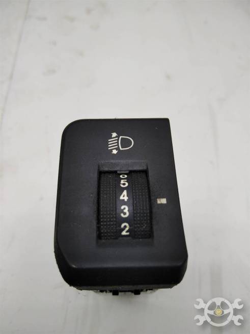 933704Y600 933704Y600